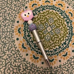 NWT GORGEOUS purple/silver owl pen